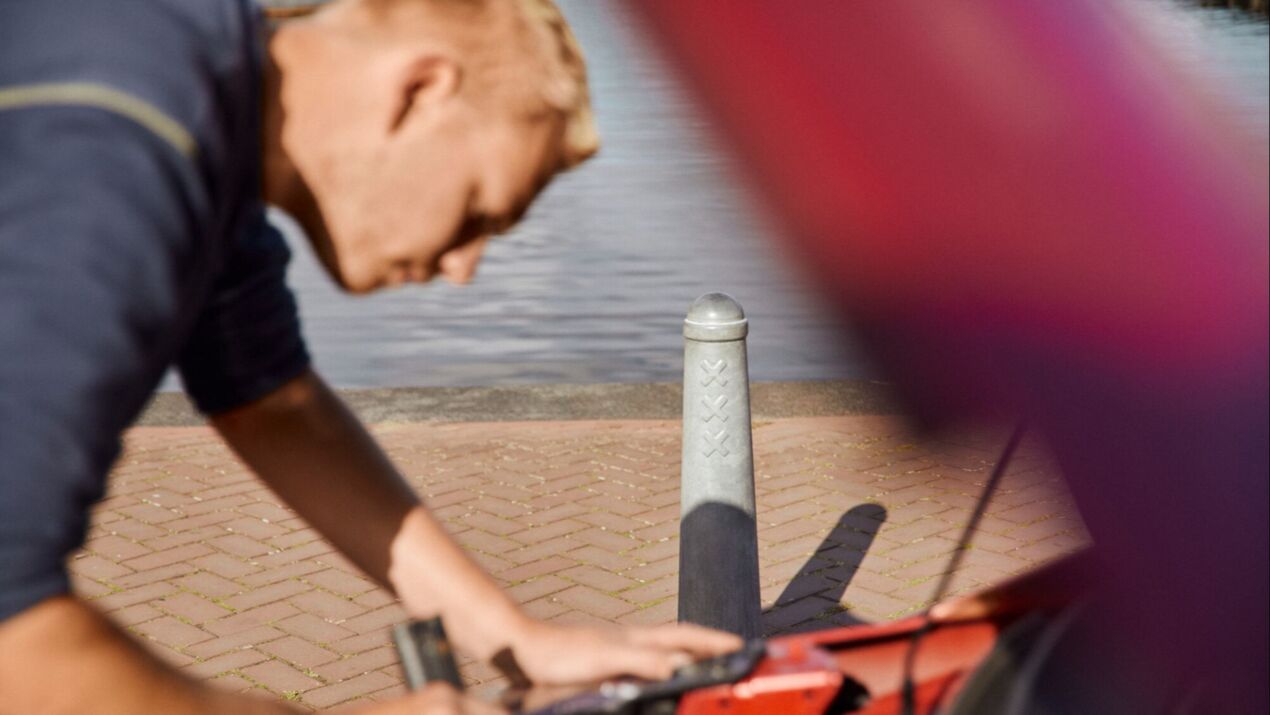  Wegenwacht in Amsterdam op onderzoek Wegenwacht in Amsterdam op onderzoek