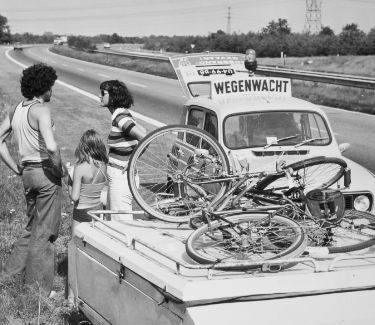 Introductie van de Renault-4 als Wegenwachtvoertuig