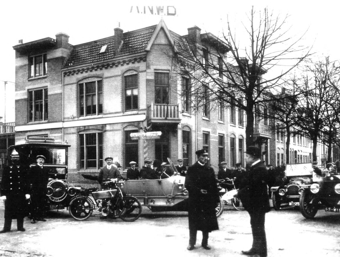 Eerste kantoor/ winkel in Arnhem