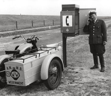 Plaatsing telefoonboxen op de Afsluitdijk